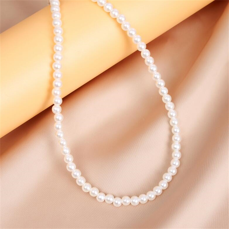 Elegant Einfacher Stil Einfarbig Imitationsperle Perlen Frau Halskette display picture 2