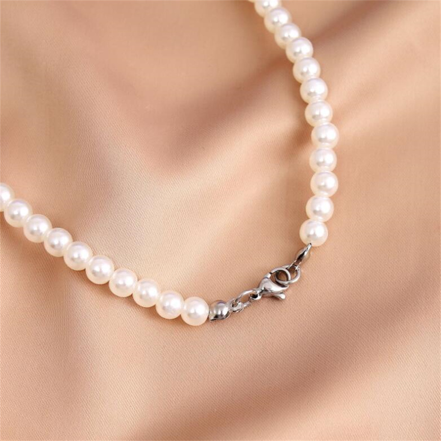 Elegant Einfacher Stil Einfarbig Imitationsperle Perlen Frau Halskette display picture 4