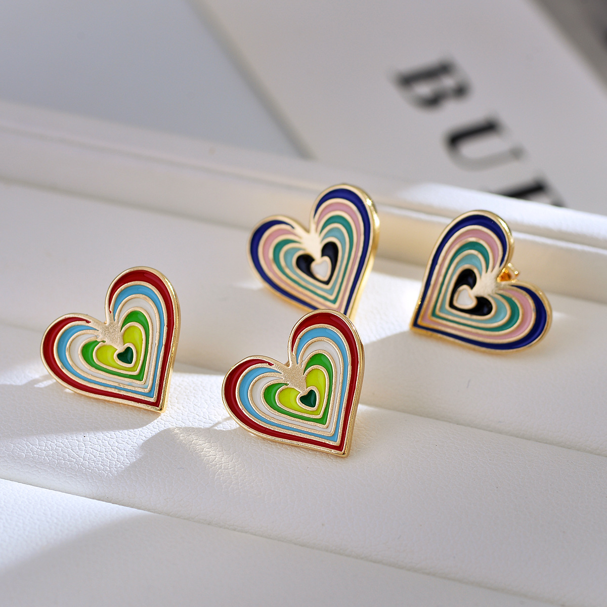 1 Pair Simple Style Heart Shape Enamel Copper Ear Studs display picture 6