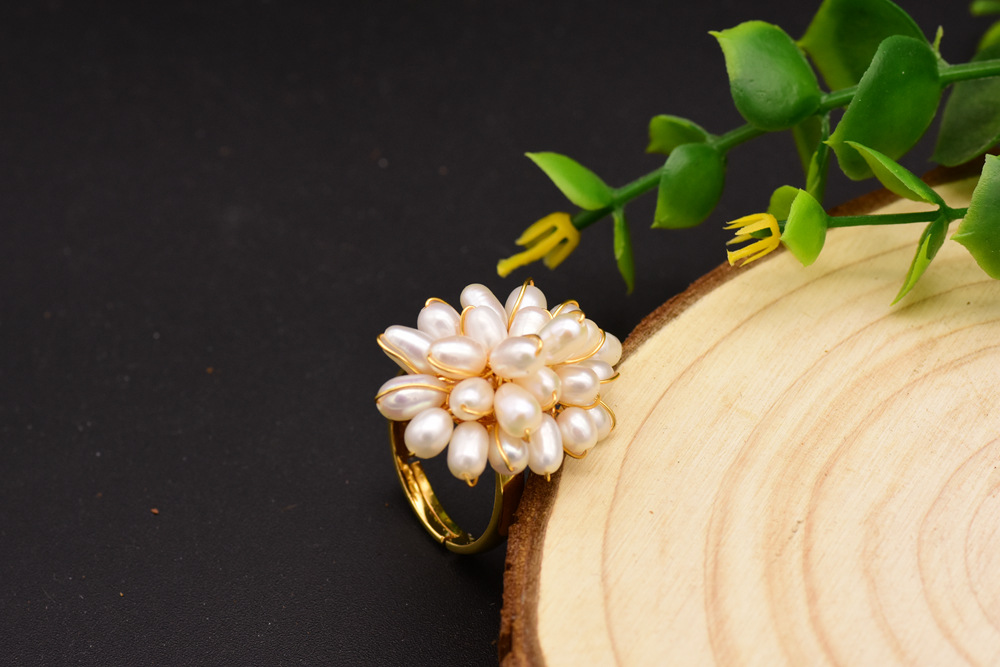 Retro Flower Freshwater Pearl Copper Plating Inlay Pearl 18k Gold Plated Rings display picture 4