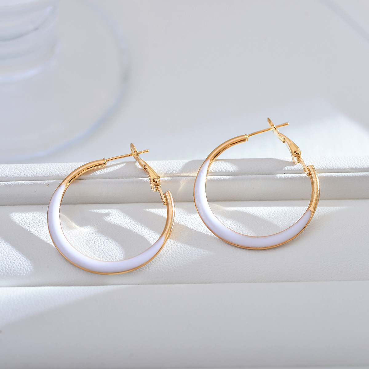 1 Pair Simple Style Color Block Enamel Copper Earrings display picture 3