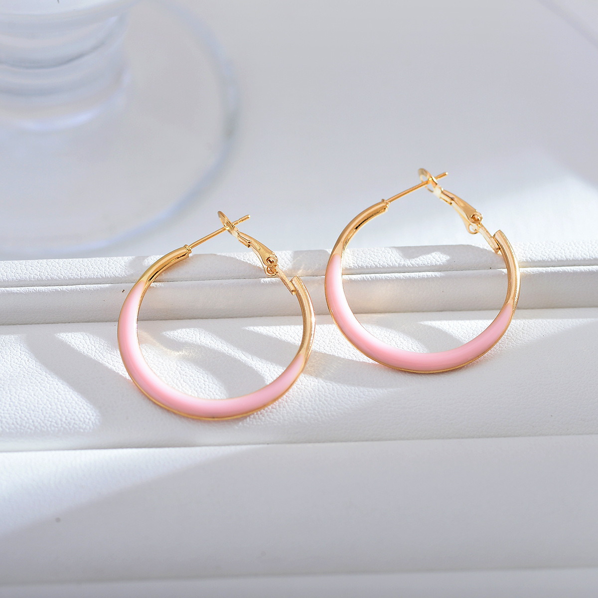 1 Pair Simple Style Color Block Enamel Copper Earrings display picture 4