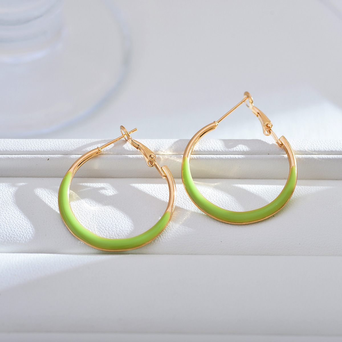 1 Pair Simple Style Color Block Enamel Copper Earrings display picture 2