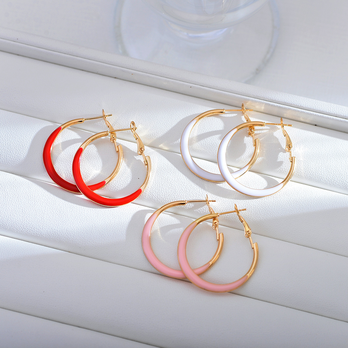 1 Pair Simple Style Color Block Enamel Copper Earrings display picture 7