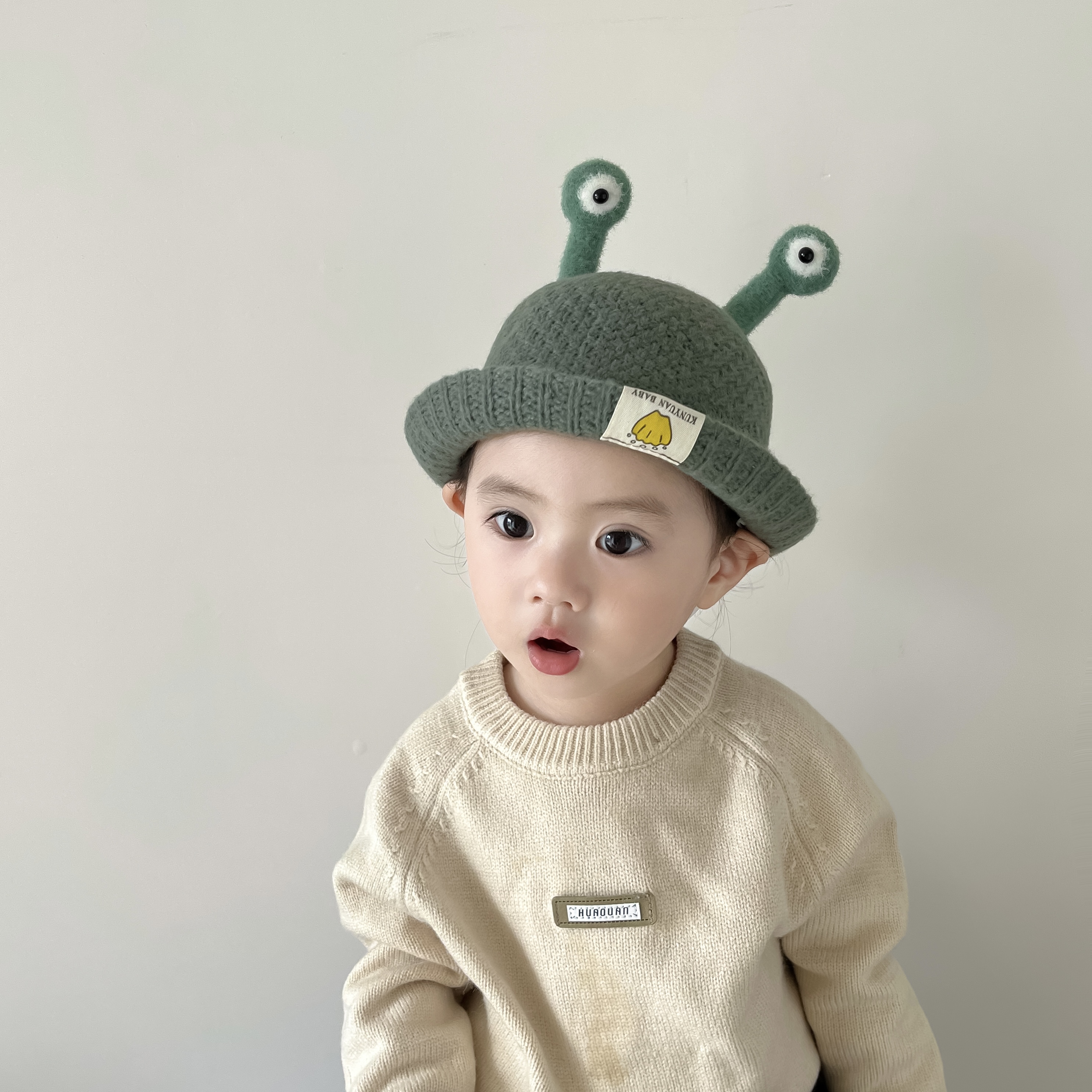 Children Unisex Casual Cute Solid Color Bucket Hat display picture 2