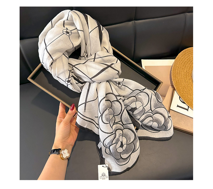 Women's Casual Simple Style Flower Cotton And Linen Printing Scarf display picture 2