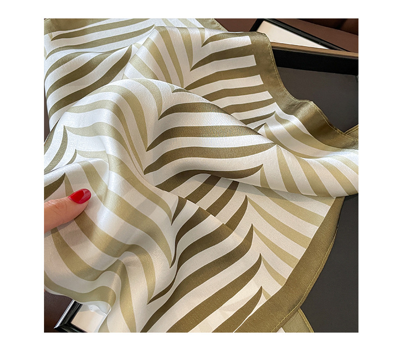 Women's Elegant Simple Style Stripe Mulberry Silk Printing Silk Scarf display picture 2