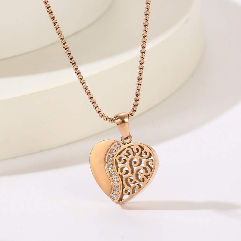 Titanium Steel 18K Gold Plated Modern Style Plating Heart Shape Pendant Necklace display picture 3