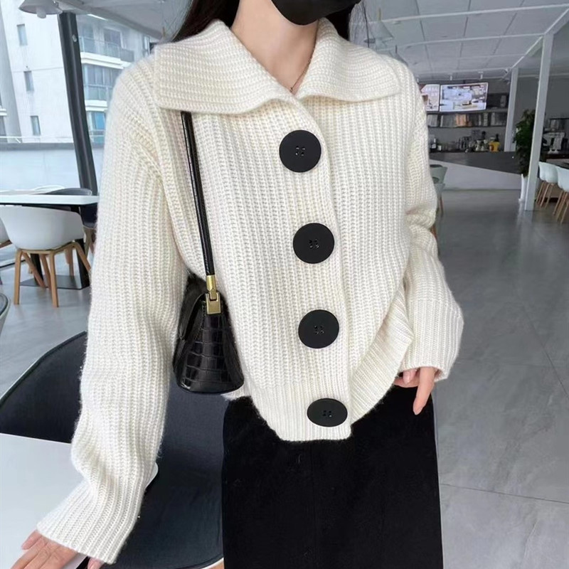 Women's Sweater Long Sleeve Sweaters & Cardigans Button Casual Solid Color display picture 4