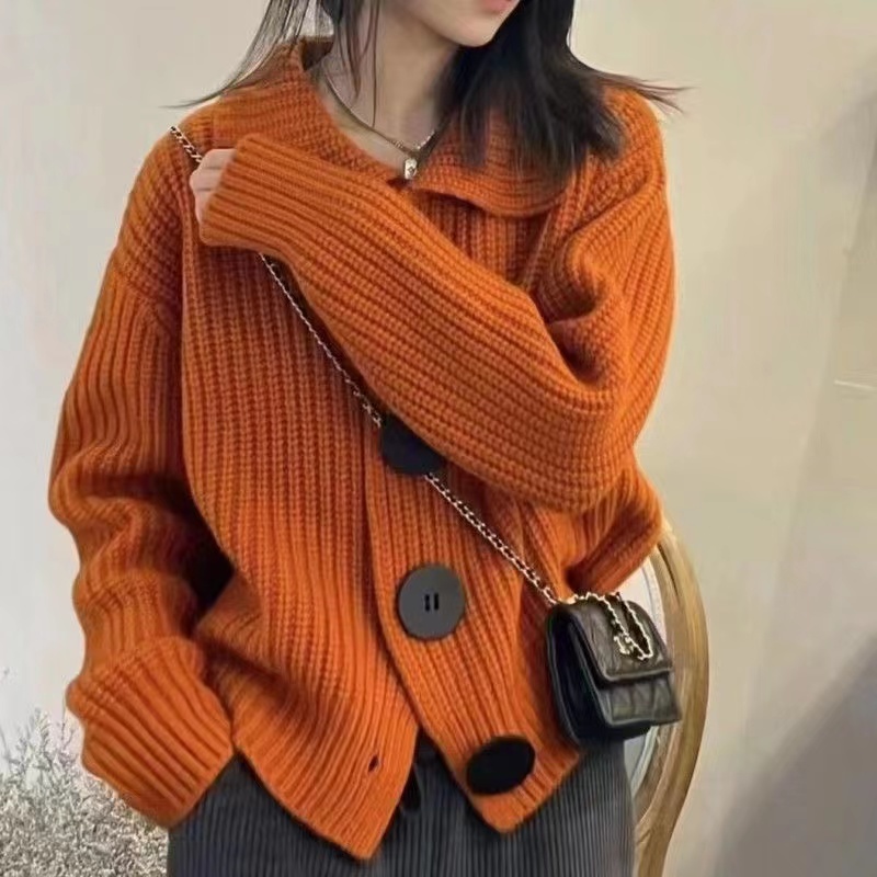 Women's Sweater Long Sleeve Sweaters & Cardigans Button Casual Solid Color display picture 10