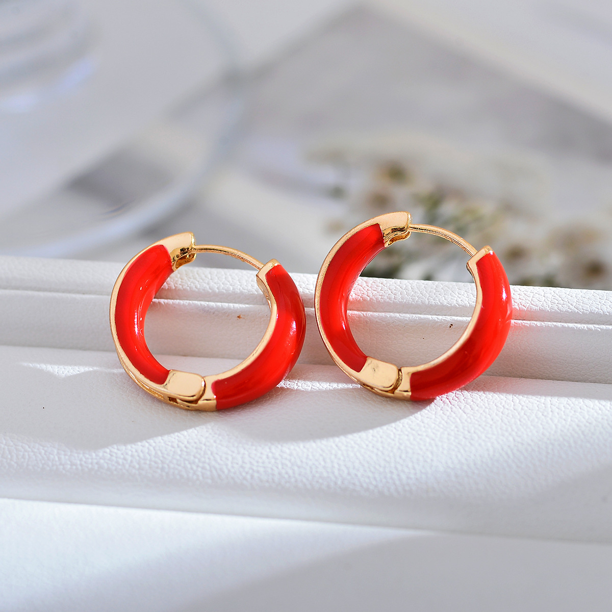 1 Pair Modern Style Round Enamel Copper Earrings display picture 4