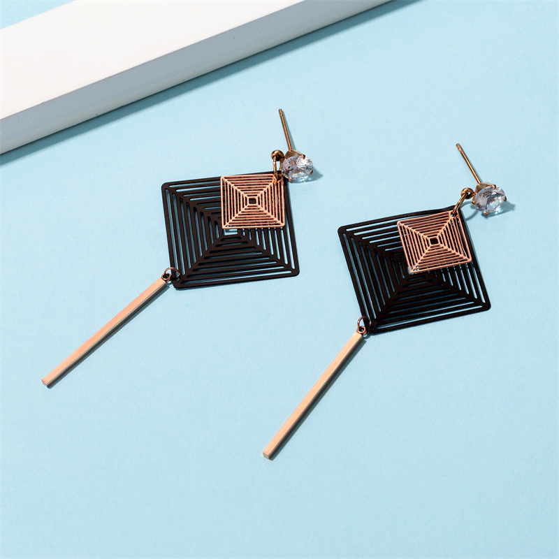 1 Pair Casual Simple Style Square Plating Inlay Stainless Steel Titanium Steel Rhinestones Rose Gold Plated Drop Earrings display picture 2