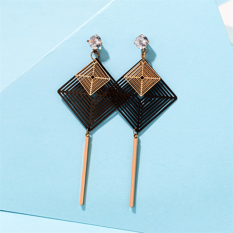 1 Pair Casual Simple Style Square Plating Inlay Stainless Steel Titanium Steel Rhinestones Rose Gold Plated Drop Earrings display picture 4