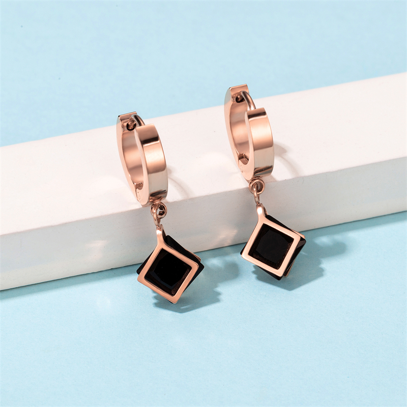 1 Pair Casual Simple Style Triangle Rhombus Plating Inlay Stainless Steel Titanium Steel Zircon Rose Gold Plated Drop Earrings display picture 4
