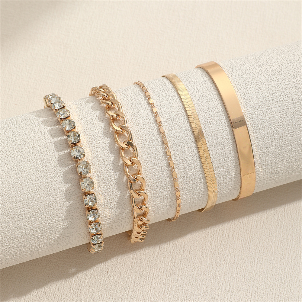 Style Simple Couleur Unie Alliage Le Fer Incruster Strass Femmes Bracelets display picture 4