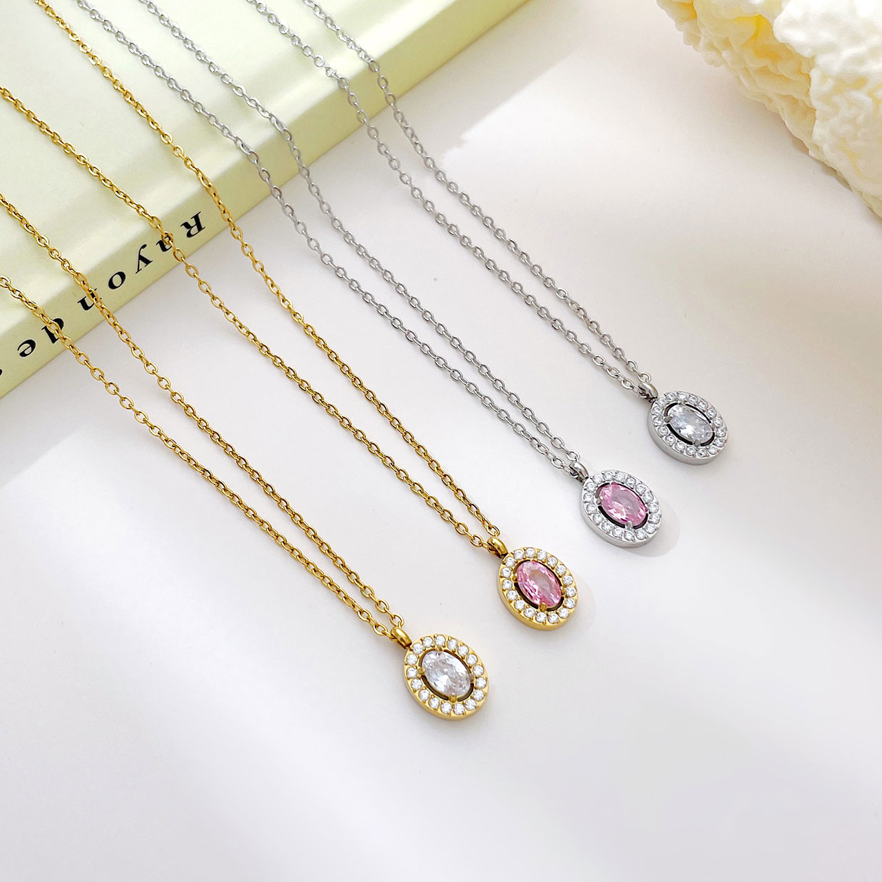 Simple Style Round Stainless Steel Plating Inlay Zircon White Gold Plated Gold Plated Pendant Necklace display picture 5