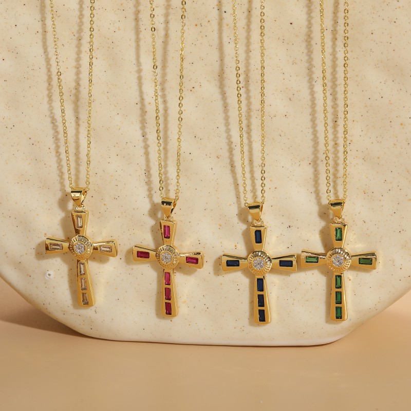 Luxurious Cross Copper Irregular Zircon 14k Gold Plated Pendant Necklace display picture 2