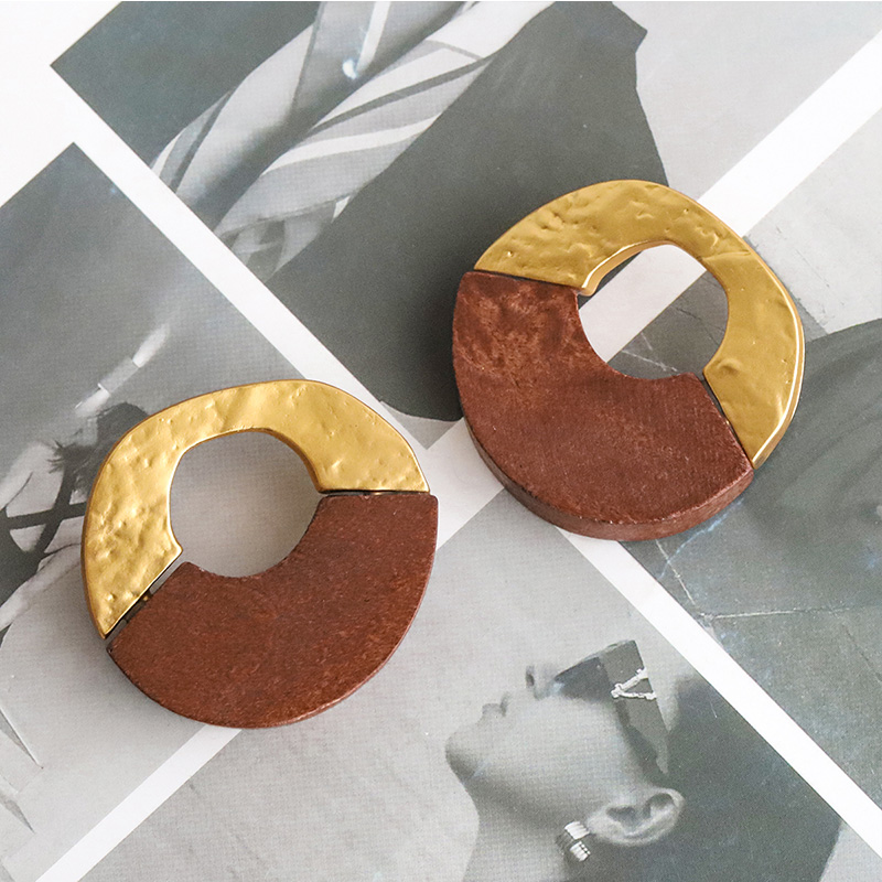Retro Einfacher Stil Geometrisch Legierung Holz Frau Ohrringe Halskette display picture 1