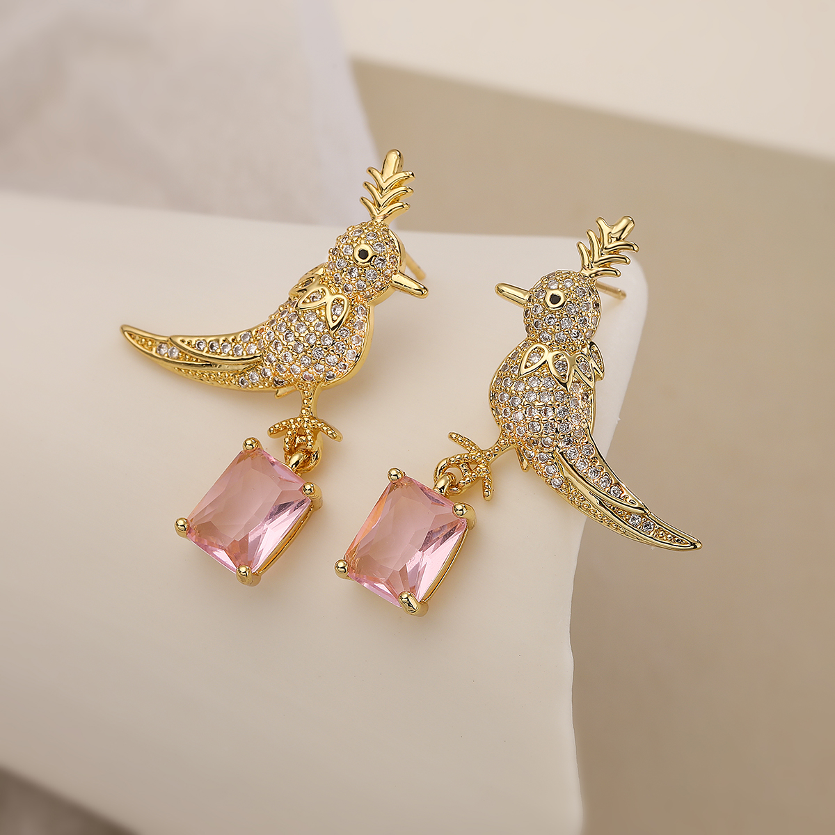 1 Pair Elegant Lady Vacation Bird Plating Inlay Copper Zircon 18k Gold Plated Drop Earrings display picture 2