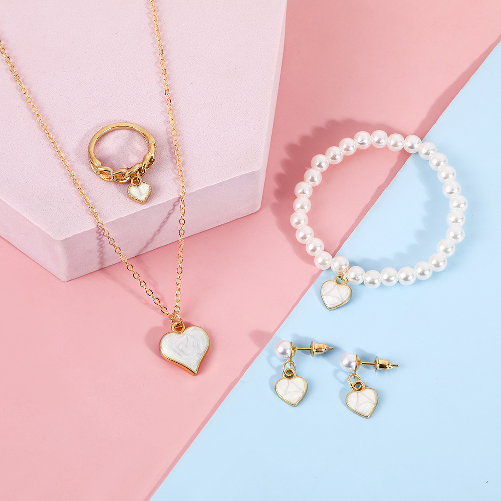 Simple Style Heart Shape Alloy Enamel Girl's Bracelets Earrings Necklace display picture 2