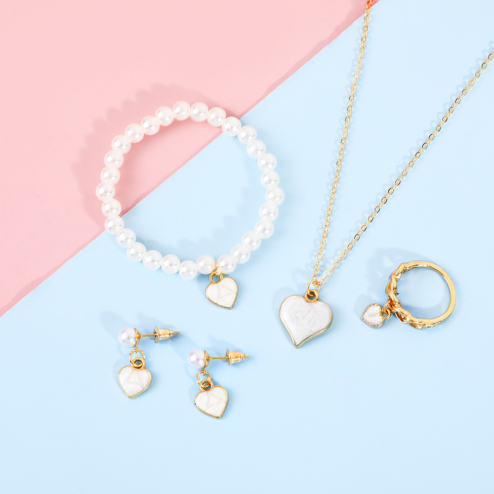 Simple Style Heart Shape Alloy Enamel Girl's Bracelets Earrings Necklace display picture 4