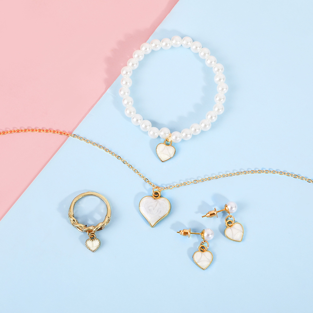 Simple Style Heart Shape Alloy Enamel Girl's Bracelets Earrings Necklace display picture 5