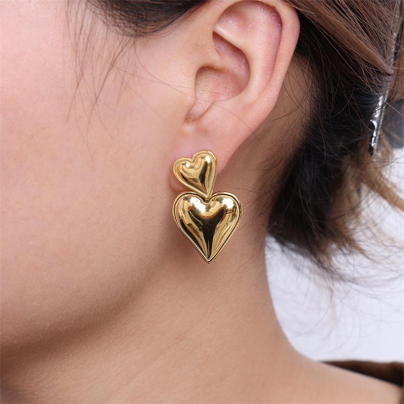 1 Pair Cute Sweet Heart Shape Stainless Steel Earrings display picture 6