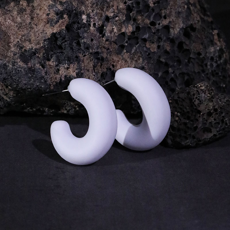 1 Pair Simple Style C Shape Arylic Ear Studs display picture 16