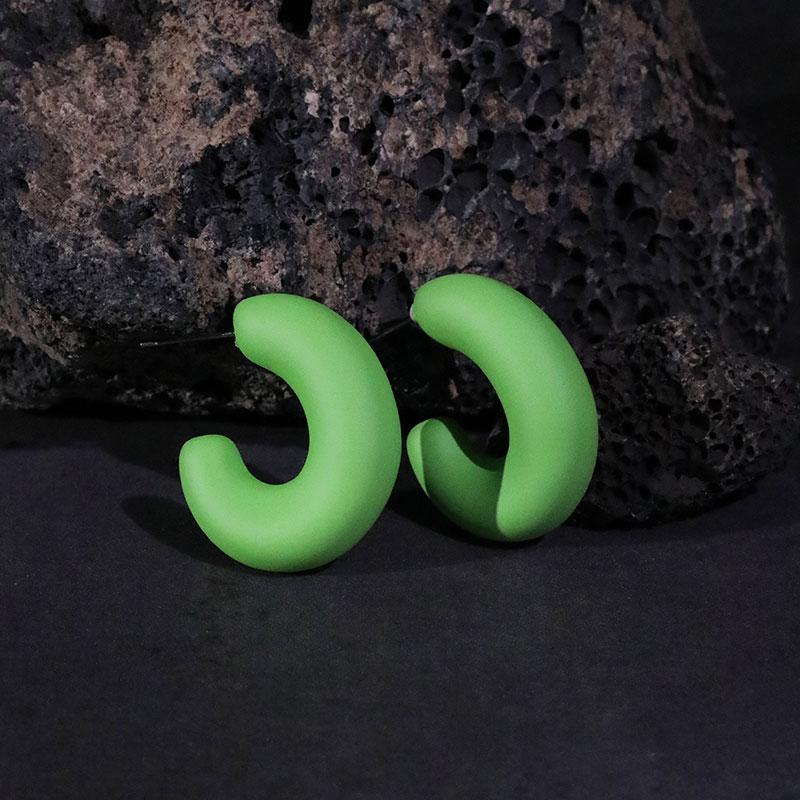 1 Pair Simple Style C Shape Arylic Ear Studs display picture 17