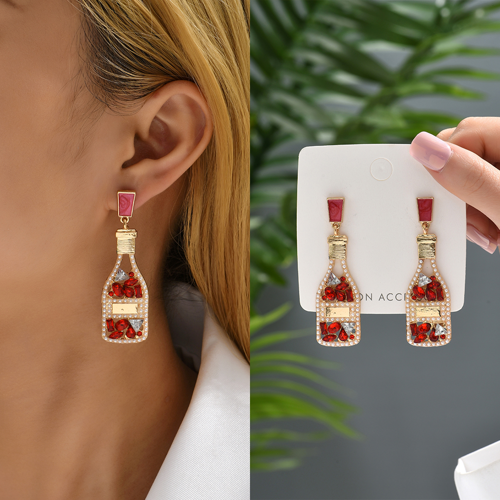1 Pair Retro Luxurious Wine Bottle Plating Hollow Out Inlay Zinc Alloy Artificial Pearls Rhinestones Drop Earrings display picture 3