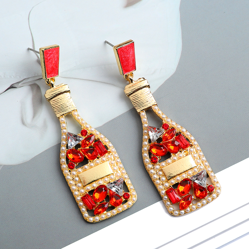 1 Pair Retro Luxurious Wine Bottle Plating Hollow Out Inlay Zinc Alloy Artificial Pearls Rhinestones Drop Earrings display picture 6
