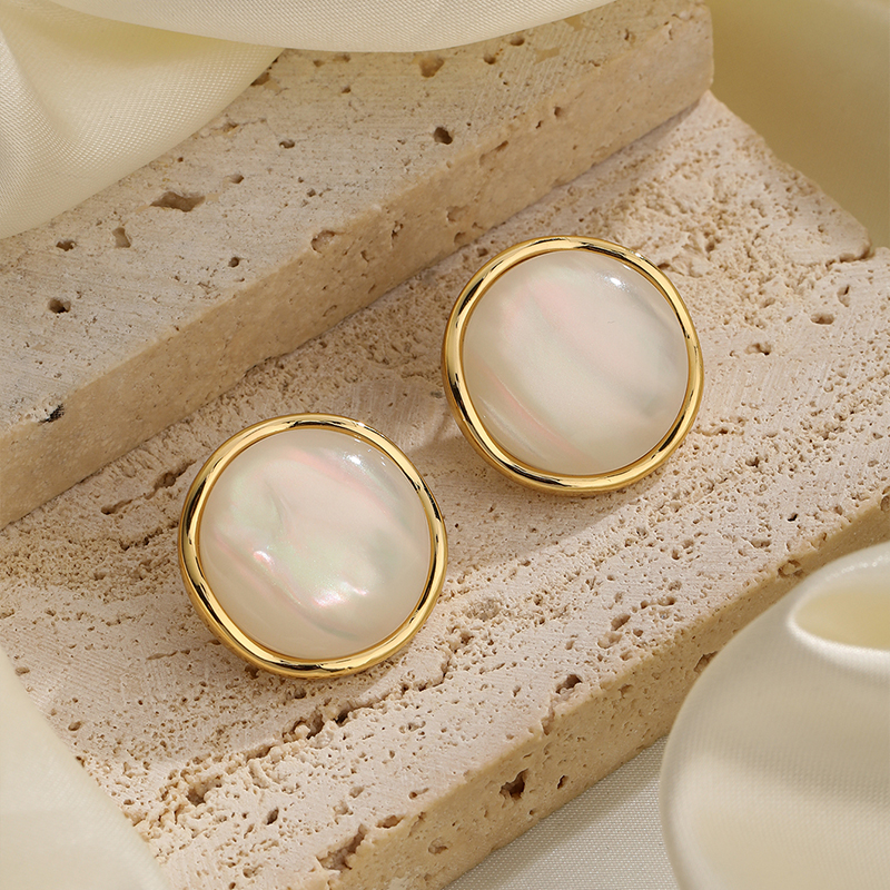 1 Pair Vintage Style Simple Style Round Plating Inlay Copper Resin 18k Gold Plated Ear Studs display picture 2