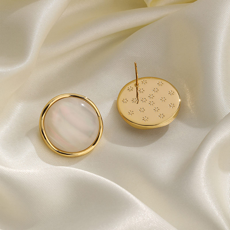 1 Pair Vintage Style Simple Style Round Plating Inlay Copper Resin 18k Gold Plated Ear Studs display picture 3