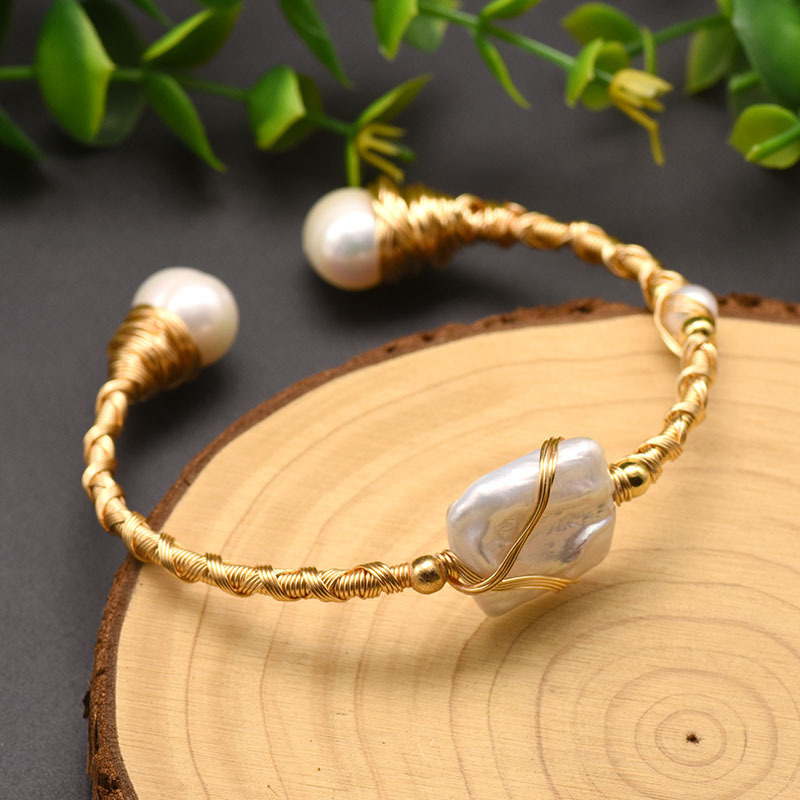 Retro Solid Color Stainless Steel Freshwater Pearl Plating 18k Gold Plated Bangle display picture 2