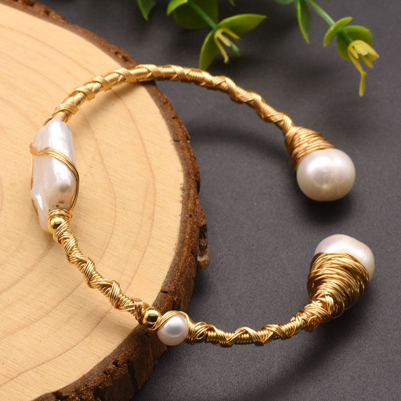 Retro Solid Color Stainless Steel Freshwater Pearl Plating 18k Gold Plated Bangle display picture 5