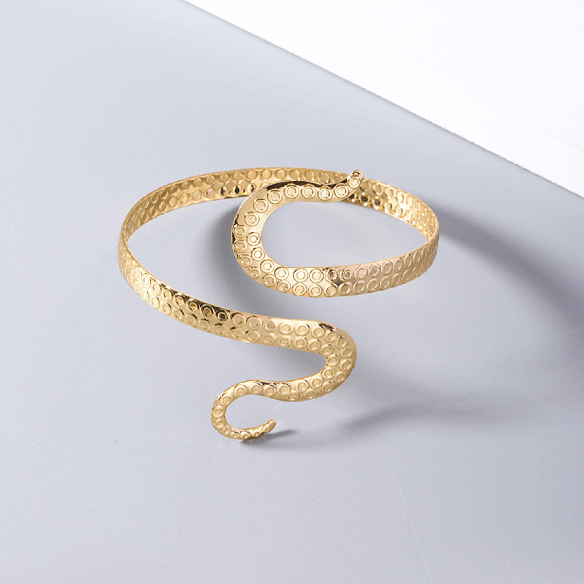 Sexy Snake Metal Women's Bangle display picture 2