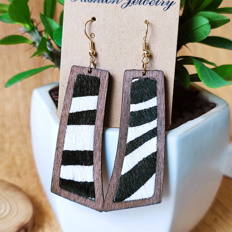 1 Pair Cowboy Style Zebra Wood Leather Drop Earrings display picture 3
