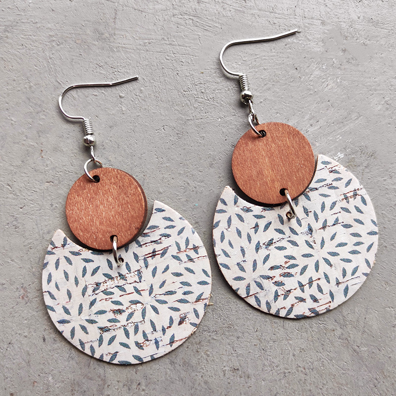 1 Pair Simple Style Leaves Wood Leather Drop Earrings display picture 3