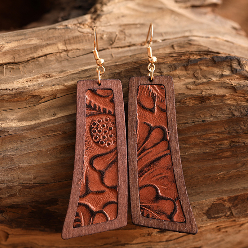 1 Pair Retro Fish Wood Leather Copper Drop Earrings display picture 3