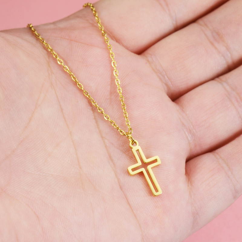 Stainless Steel 18K Gold Plated Elegant Classic Style Plating Cross None Pendant Necklace display picture 3
