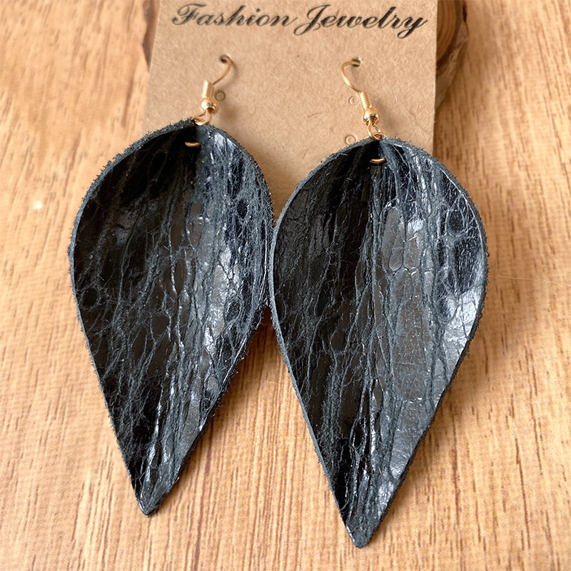 1 Pair Retro Streetwear Leaf Pu Leather Drop Earrings display picture 3