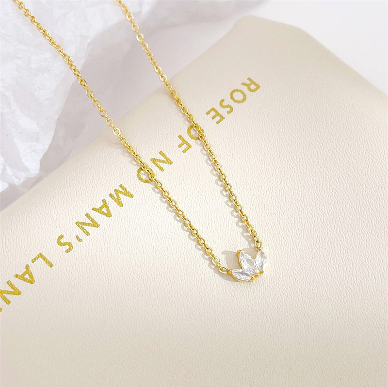 Simple Style Flower Stainless Steel Plating Inlay Zircon White Gold Plated Gold Plated Pendant Necklace display picture 5