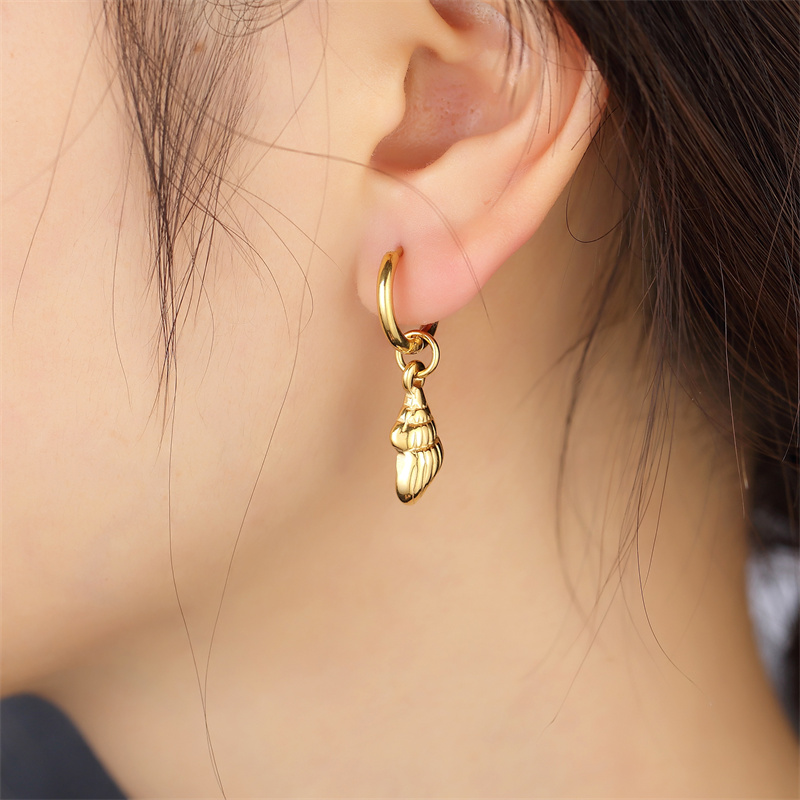 1 Pair Simple Style Classic Style Starfish Conch Shell Plating Stainless Steel 18K Gold Plated Earrings display picture 6