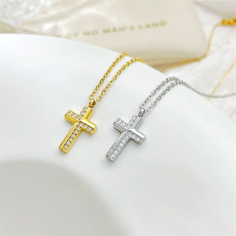 Simple Style Classic Style Cross Stainless Steel Plating Inlay Zircon White Gold Plated Gold Plated Women's Pendant Necklace display picture 3