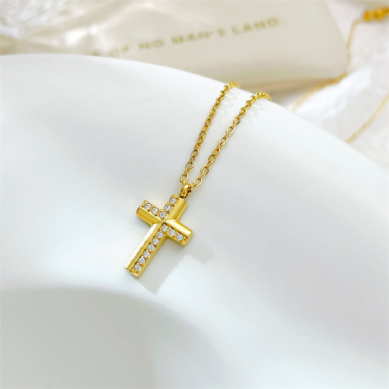 Simple Style Classic Style Cross Stainless Steel Plating Inlay Zircon White Gold Plated Gold Plated Women's Pendant Necklace display picture 4