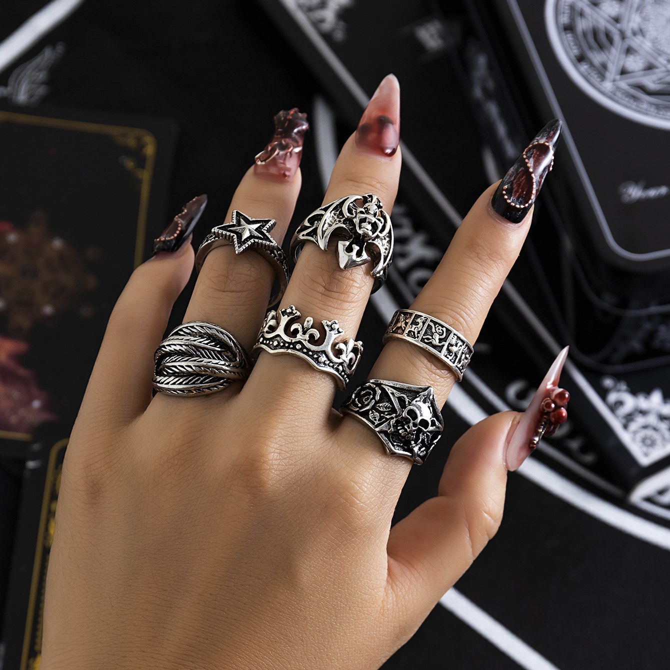 Exaggerated Simple Style Cool Style Pentagram Animal Bat Alloy Irregular Round Alloy Women's Rings display picture 2