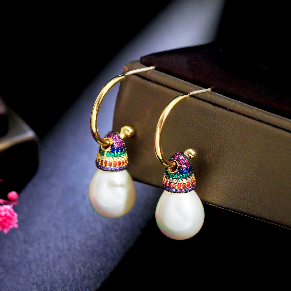 1 Pair Vintage Style Ethnic Style Sweet Geometric Plating Inlay Imitation Pearl Copper Copper Alloy Artificial Diamond Drop Earrings display picture 2