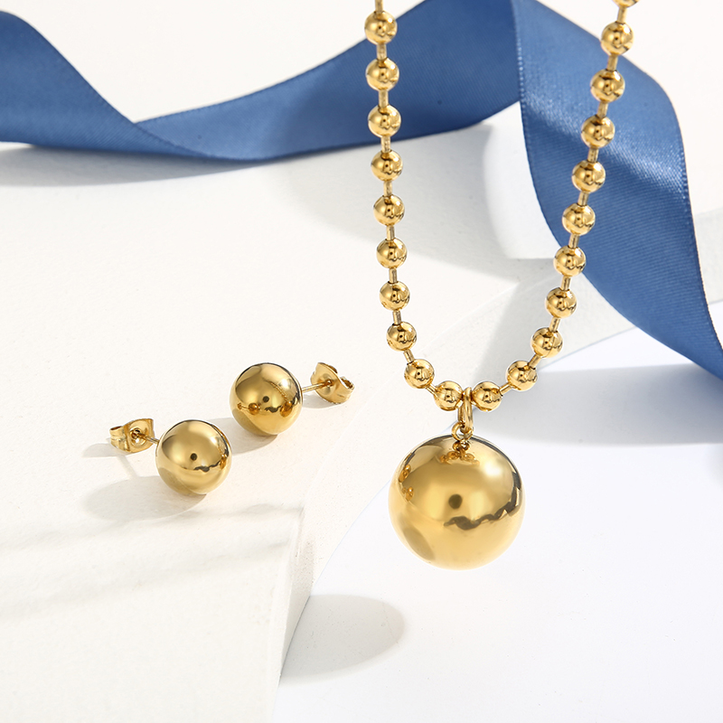 Titan Stahl 18 Karat Vergoldet Elegant Dame Polieren Überzug Einfarbig Ohrringe Halskette display picture 9