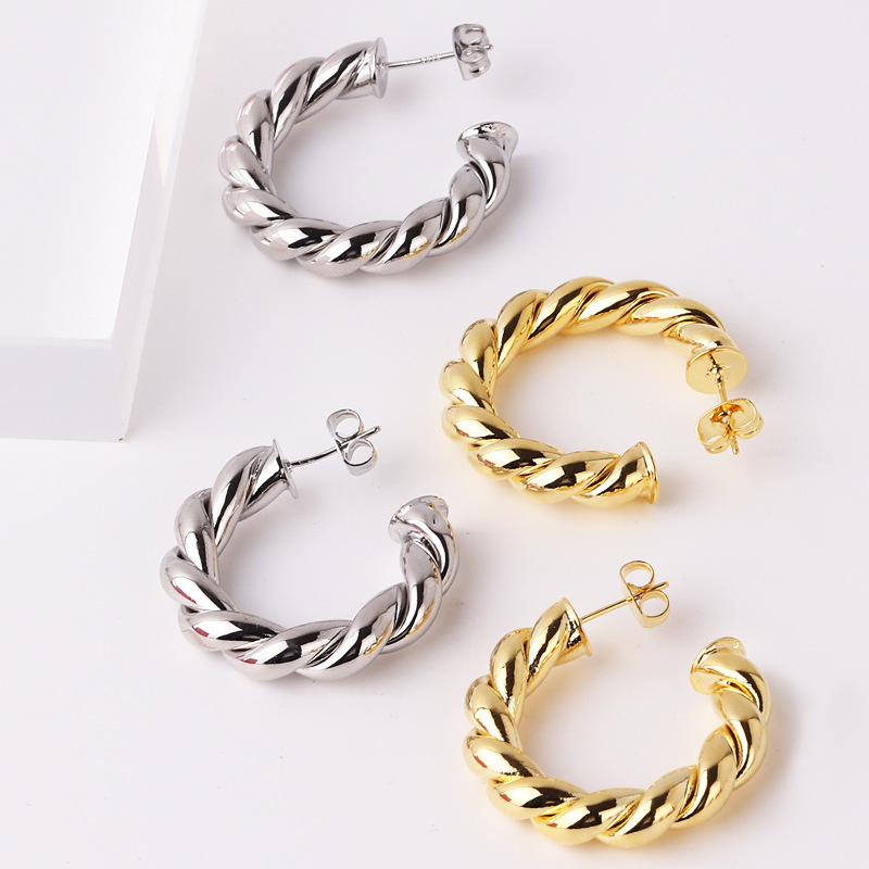 1 Pair Simple Style C Shape Twist Plating Copper 18k Gold Plated Ear Studs display picture 2