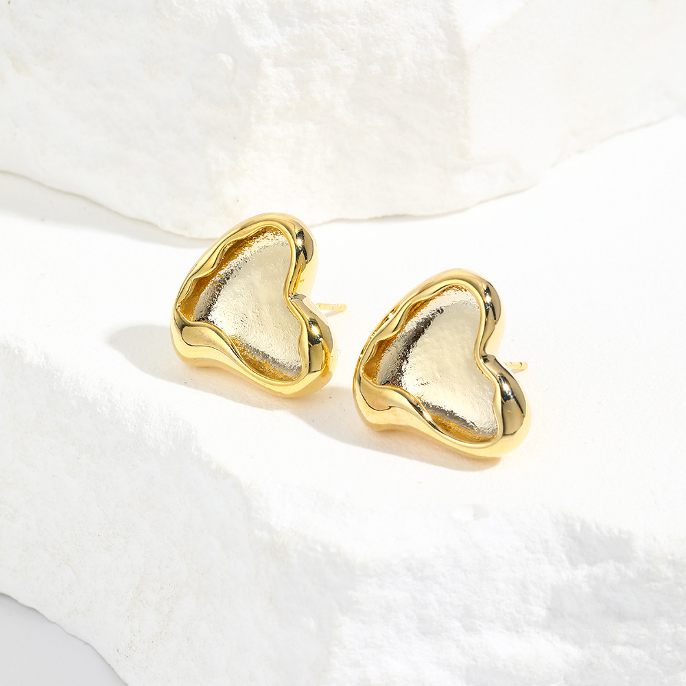 1 Pair Sweet Irregular Heart Shape Plating Brass Ear Studs display picture 3